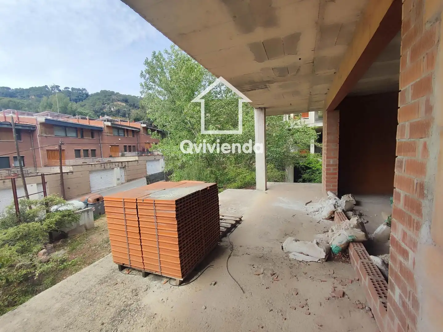 Vista exterior de Edificio en venta en Castellar del Vallès