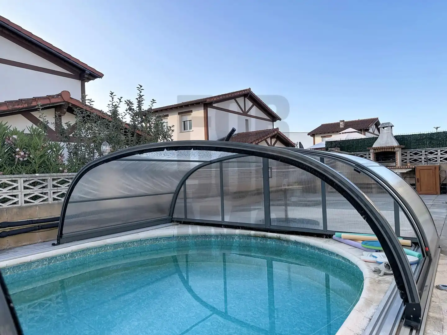 Piscina de Pis en venda en Voto amb Calefacció, Jardí privat i Terrassa