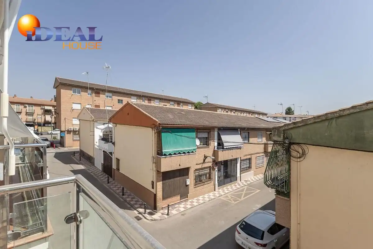 Exterior view of Flat for sale in Armilla  with Air Conditioner, Heating and Balcony