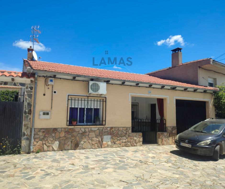 Exterior view of House or chalet for sale in Carrascalejo  with Air Conditioner and Storage room