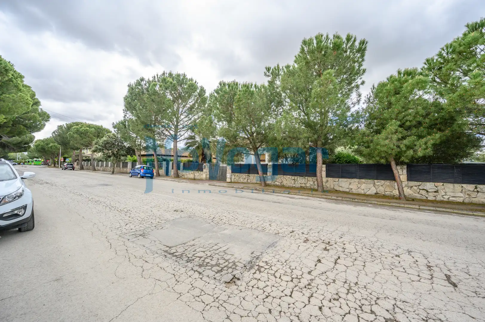 Vista exterior de Casa o xalet en venda en Villaviciosa de Odón amb Aire condicionat, Calefacció i Jardí privat