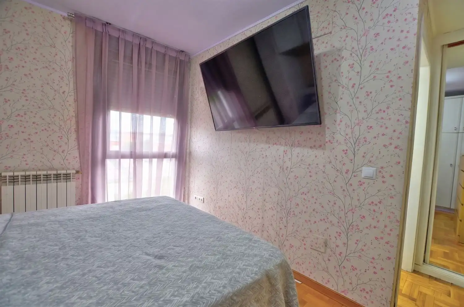 Schlafzimmer von Wohnung zum Verkauf in Avilés mit Heizung, Abstellraum und Schwimmbad