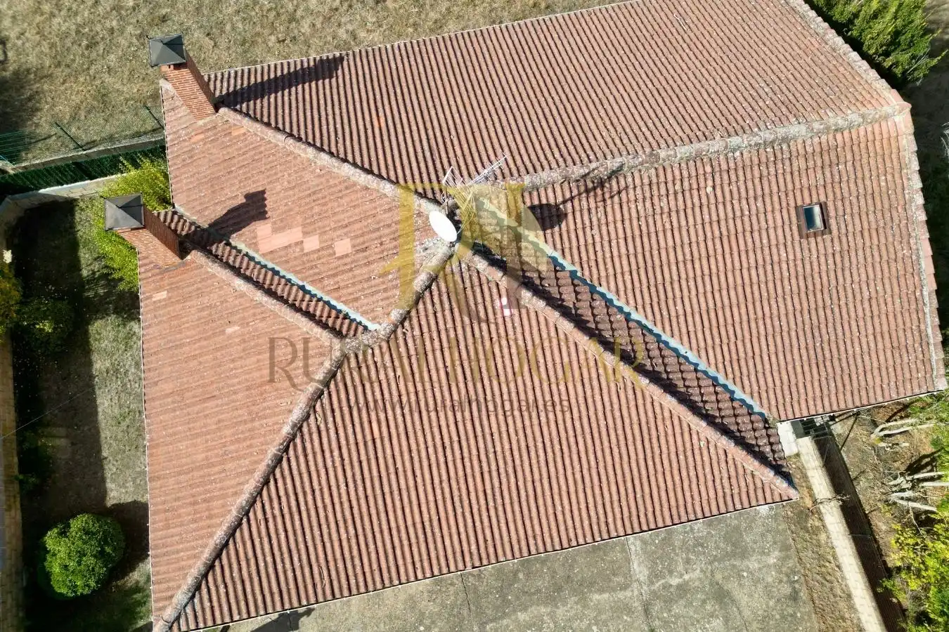 Vista exterior de Casa o chalet en venta en Matallana de Torío con Terraza