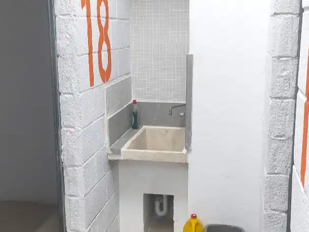 Badezimmer von Lagerraum zum Verkauf in Sur