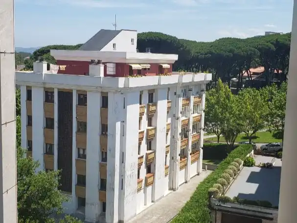 Appartamento con giardino in affitto a Avenida Pontejos 3b,7A