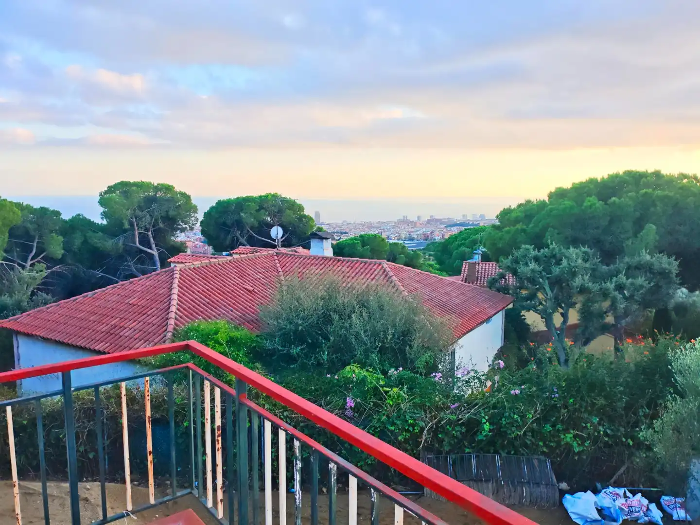 Vista exterior de Casa o chalet en venta en Mataró con Jardín privado, Terraza y Piscina