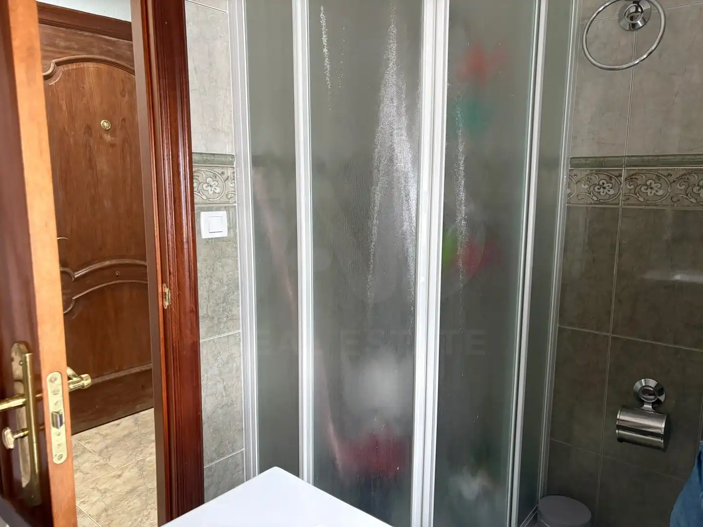 Badezimmer von Dachboden zum Verkauf in Sabero mit Heizung