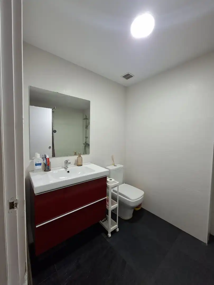 Baño de Piso en venta en  Pamplona / Iruña con Aire acondicionado, Amueblado y Horno