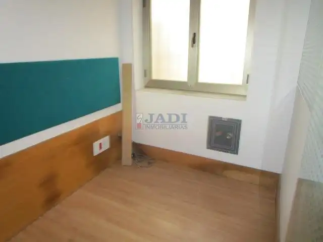 Schlafzimmer von Geschaftsraum zur Miete in Valdepeñas mit Klimaanlage