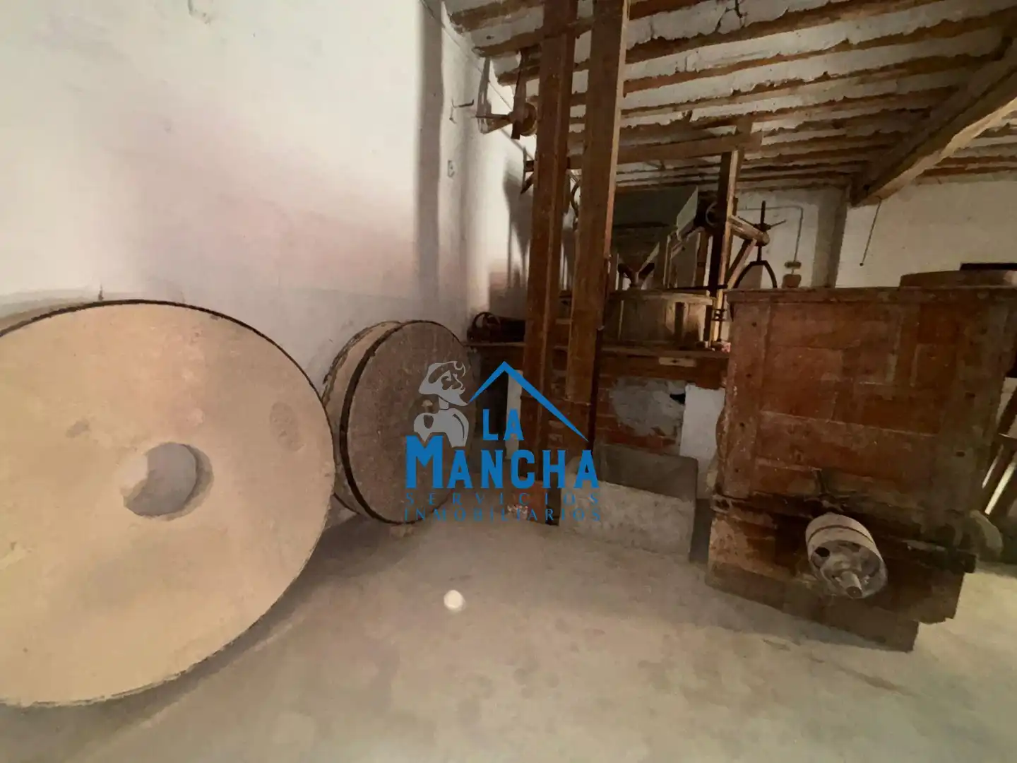 Casa o chalet en venta en Hoya-Gonzalo con Calefacción, Jardín privado y Amueblado