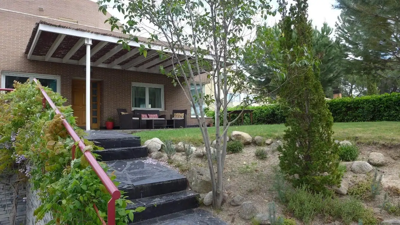 Casa o chalet de alquiler en Calle de la Fuente del Rey, Aravaca