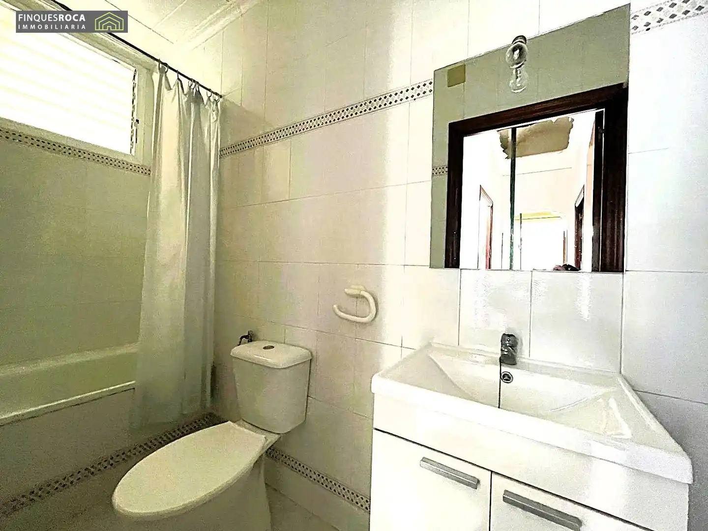 Bany de Casa o xalet en venda en La Ràpita amb Terrassa, Traster i Moblat