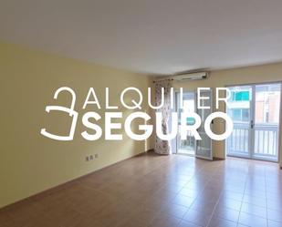 Sala d'estar de Pis de lloguer en Colmenar Viejo amb Terrassa i Traster