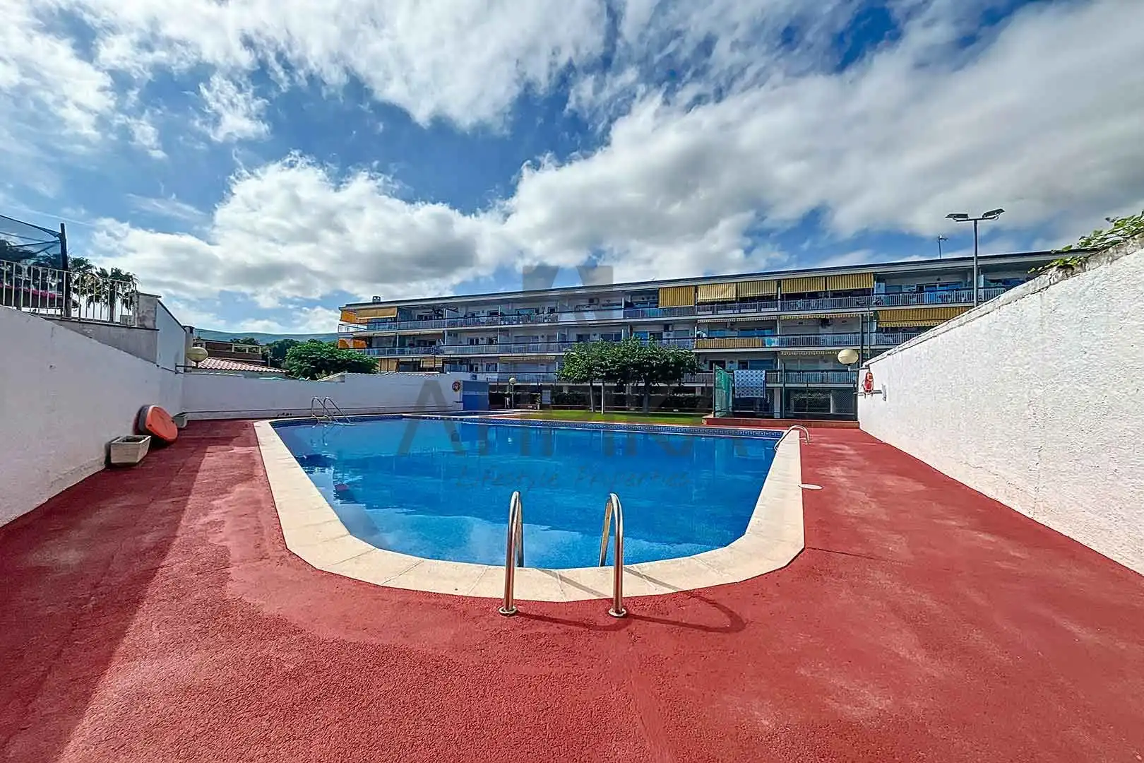 Swimming pool of Flat for sale in Castelldefels  with Terrace, Storage room and Oven