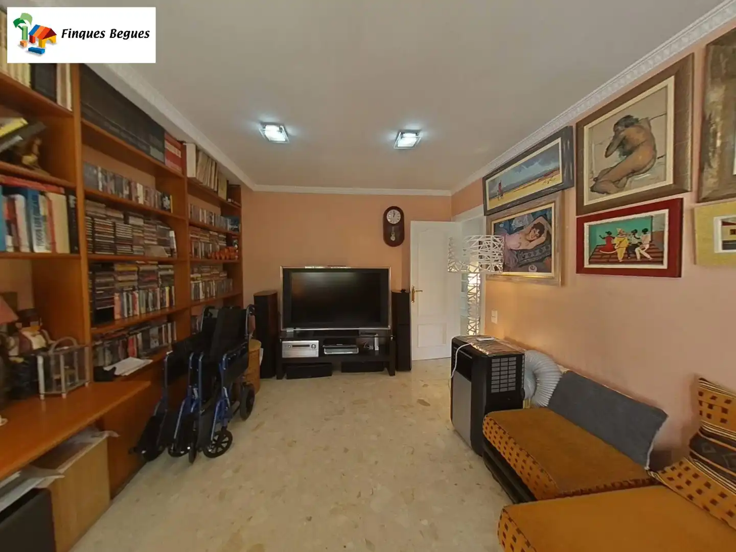 Sala de estar de Casa o chalet en venta en Begues con Calefacción, Jardín privado y Trastero