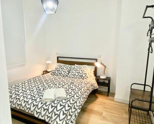 Dormitori de Apartament de lloguer en  Madrid Capital amb Moblat, Rentadora i Internet