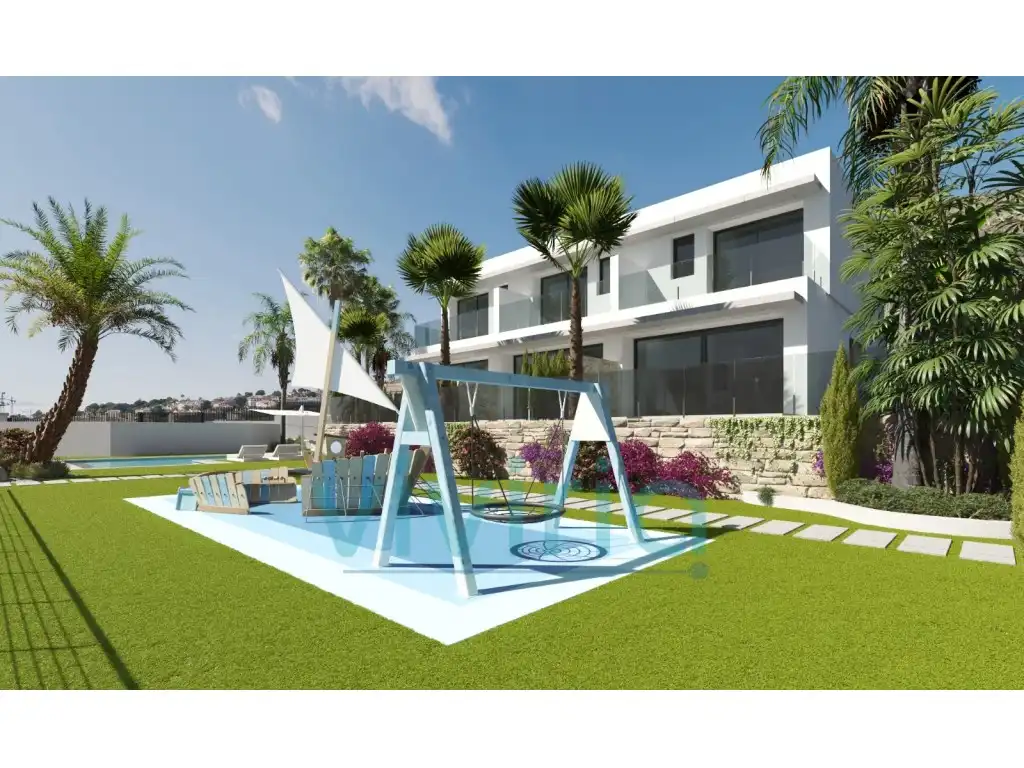 Terraced house with pool for sale in Golf Bahía, imagen 7