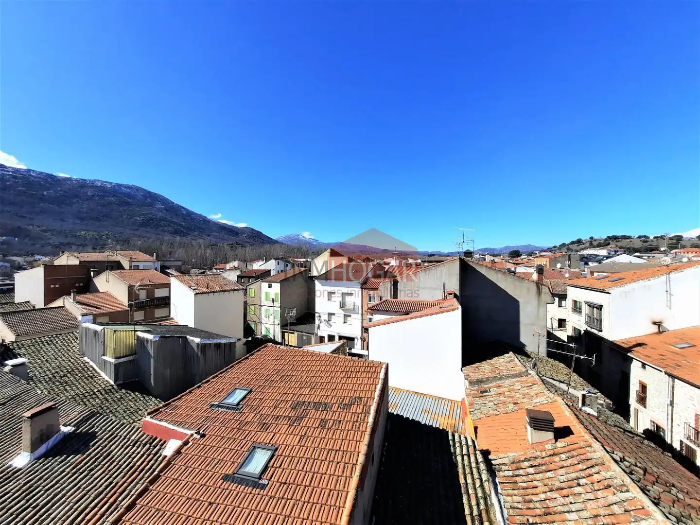 Exterior view of Flat for sale in Navaluenga  with Heating, Terrace and Balcony