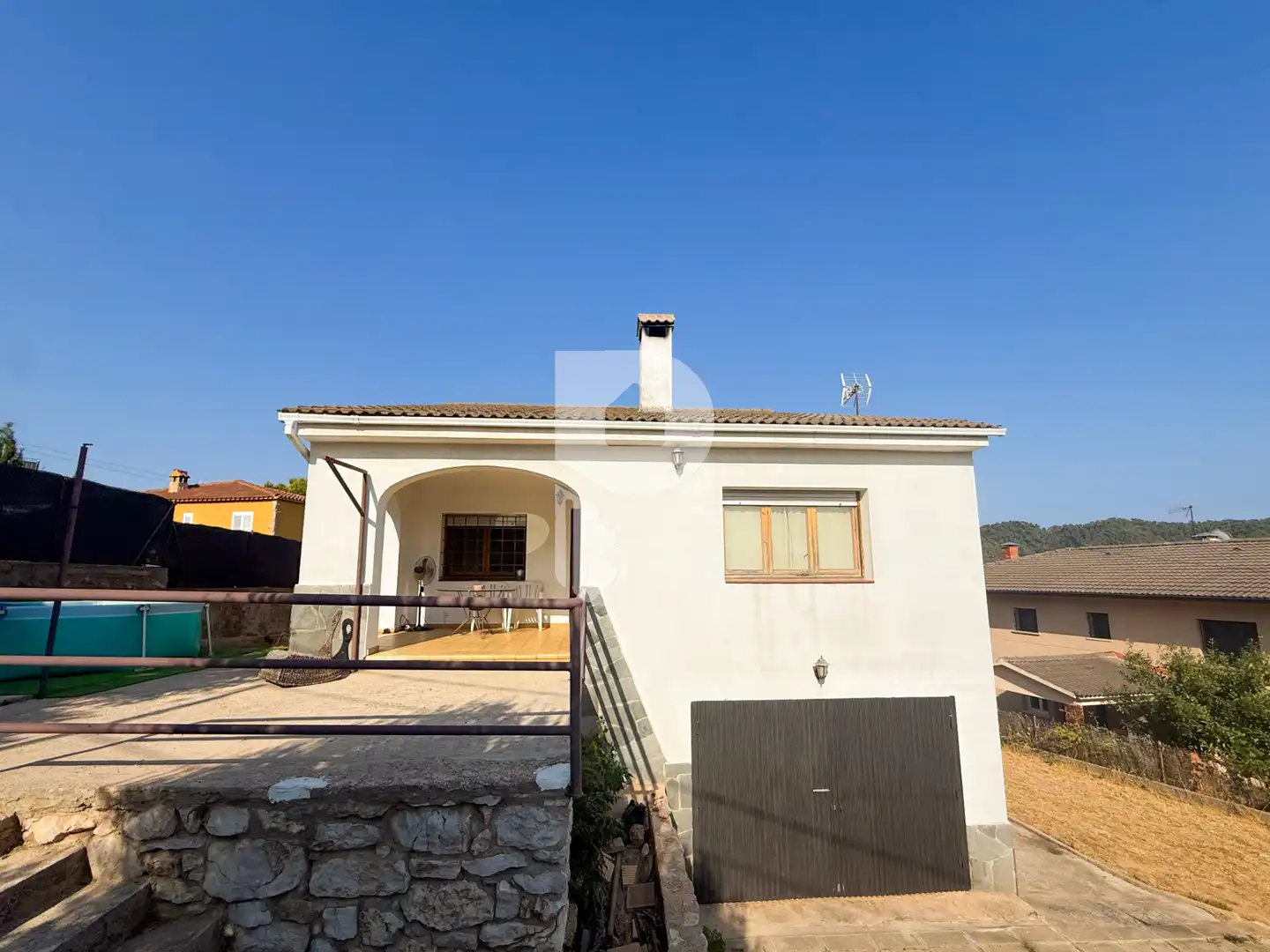Vista exterior de Casa o xalet en venda en Vallirana amb Aire condicionat, Calefacció i Jardí privat