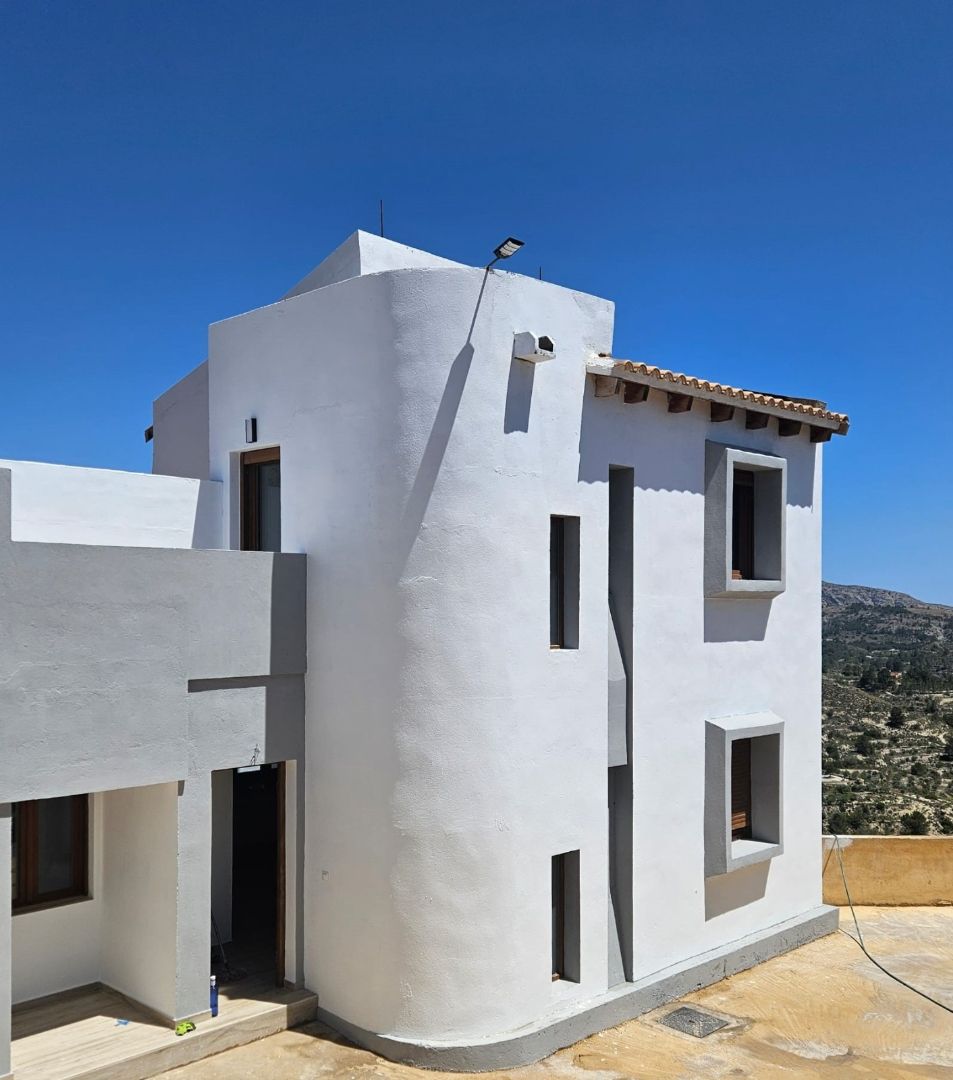 Exterior view of Single-family semi-detached for sale in Relleu  with Air Conditioner, Heating and Private garden