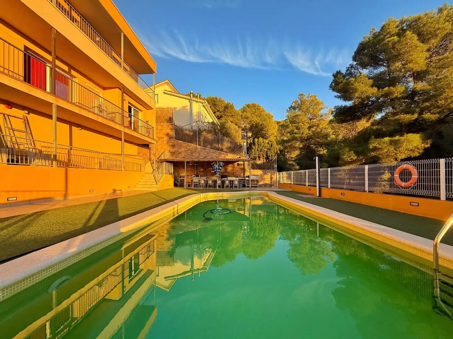 Casa con piscina en venta en Canyelles, imagen 3