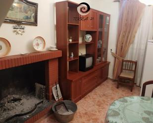 Sala d'estar de Casa o xalet en venda en Albanchez de Mágina amb Terrassa