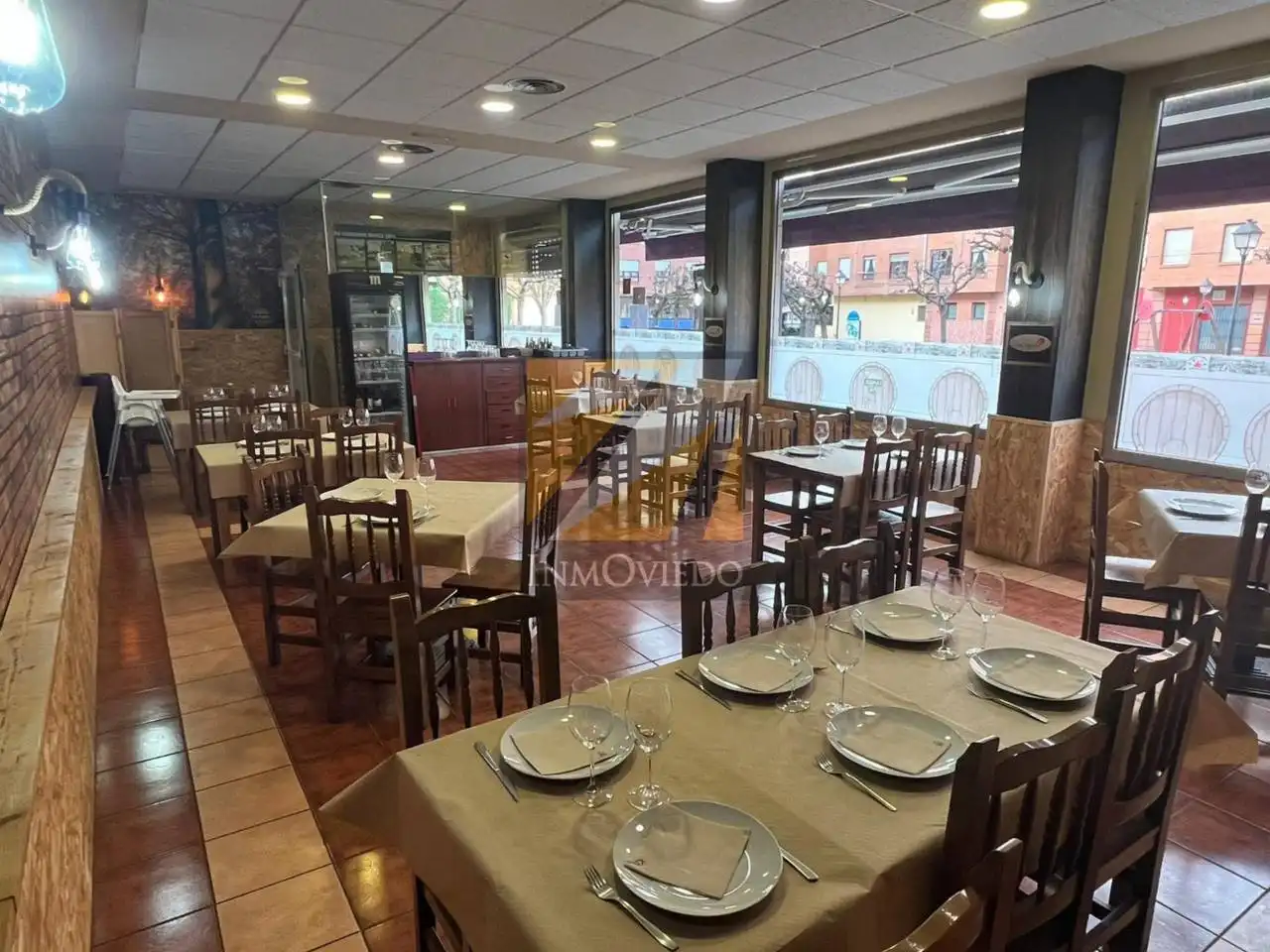 Local comercial de lloguer a Calle PUERTO DE TARNA
