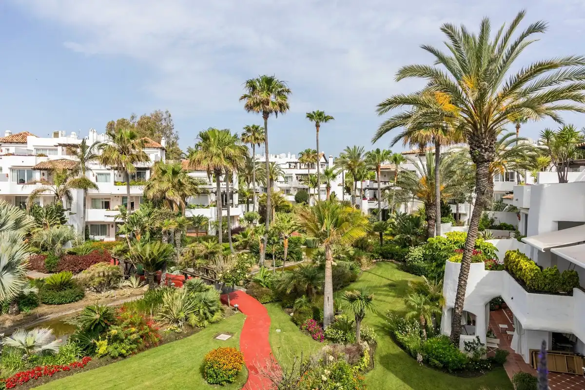 Jardí de Dúplex de lloguer en Marbella amb Aire condicionat, Terrassa i Traster