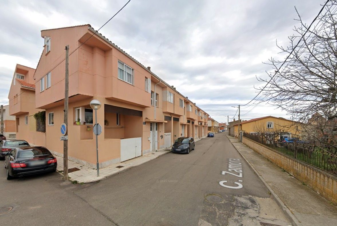 Exterior view of Single-family semi-detached for sale in Monfarracinos