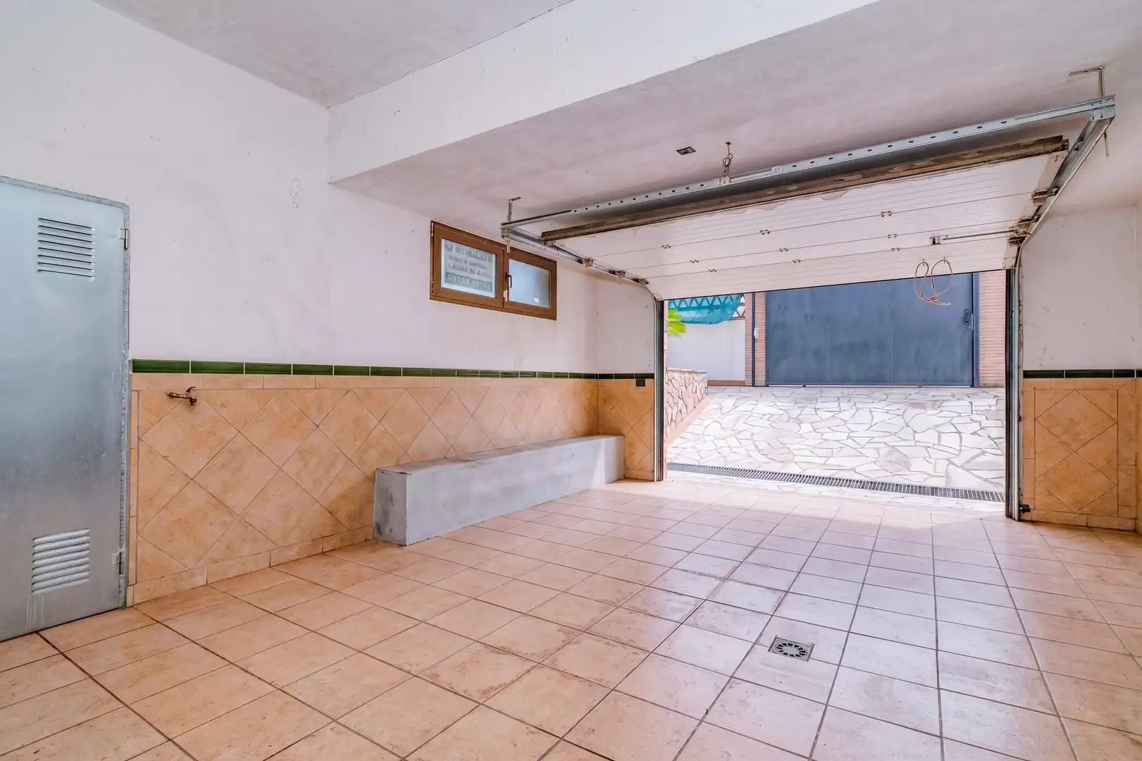 Parking de Casa o chalet en venta en Alhendín con Calefacción, Jardín privado y Trastero