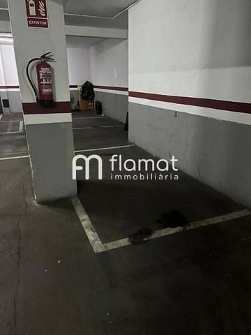 Garaje en Venta en De Nàpols en El Camp d'en Grassot i Gràcia Nova