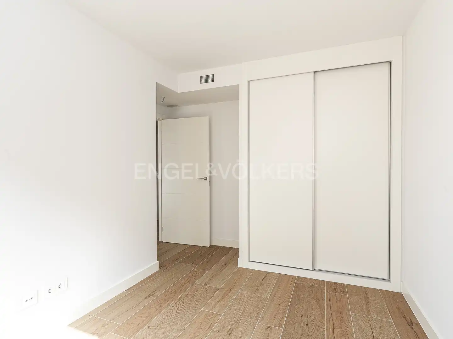 Schlafzimmer von Wohnung zur Miete in Barcelona mit Klimaanlage, Heizung und Parkett