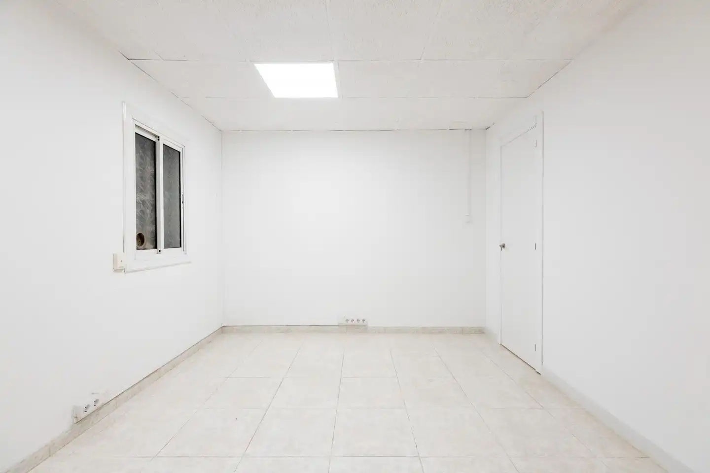 Planta baja en venta en La Salut