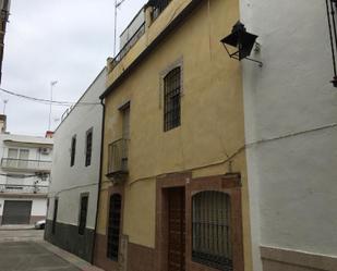 Exterior view of Single-family semi-detached for sale in Aguilar de la Frontera