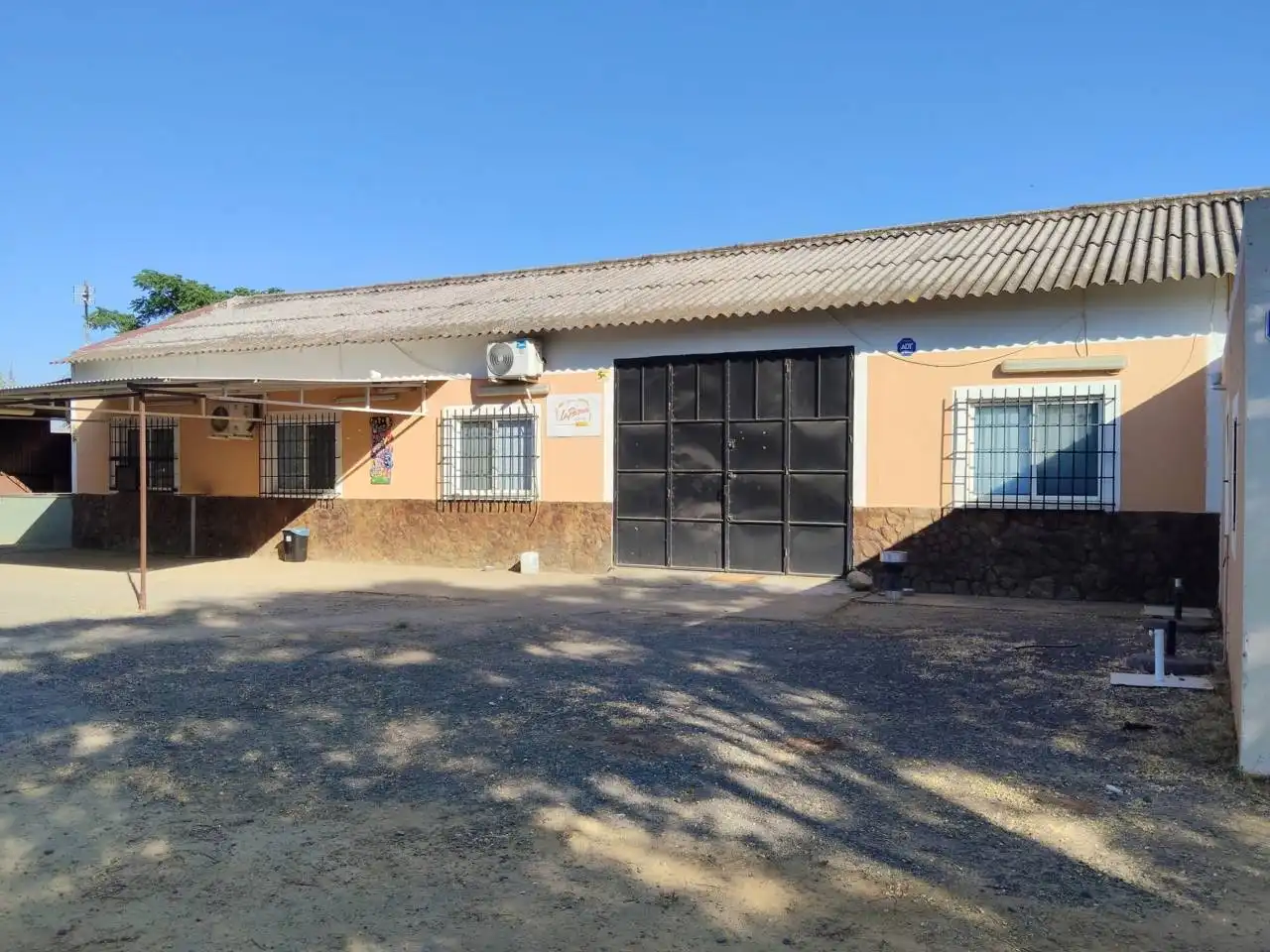 Exterior view of Houses for sale in Carmona  with Private garden and Terrace