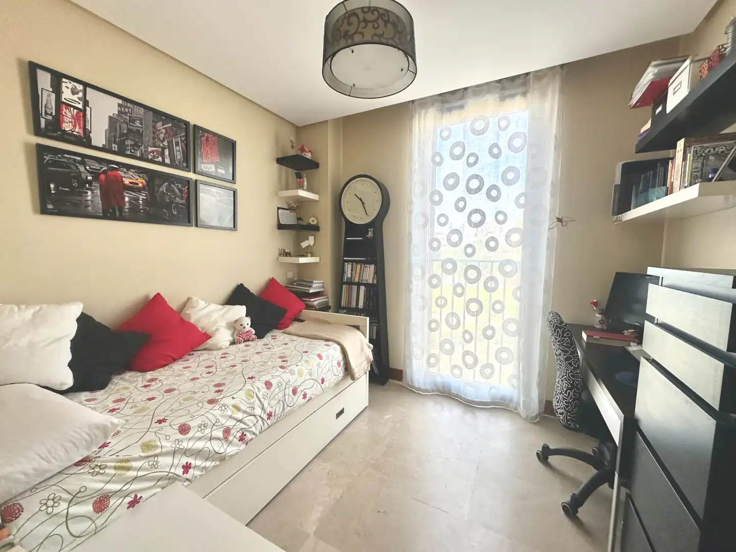 Bedroom of Flat for sale in Madrid  with Air Conditioner, Heating and Storage room