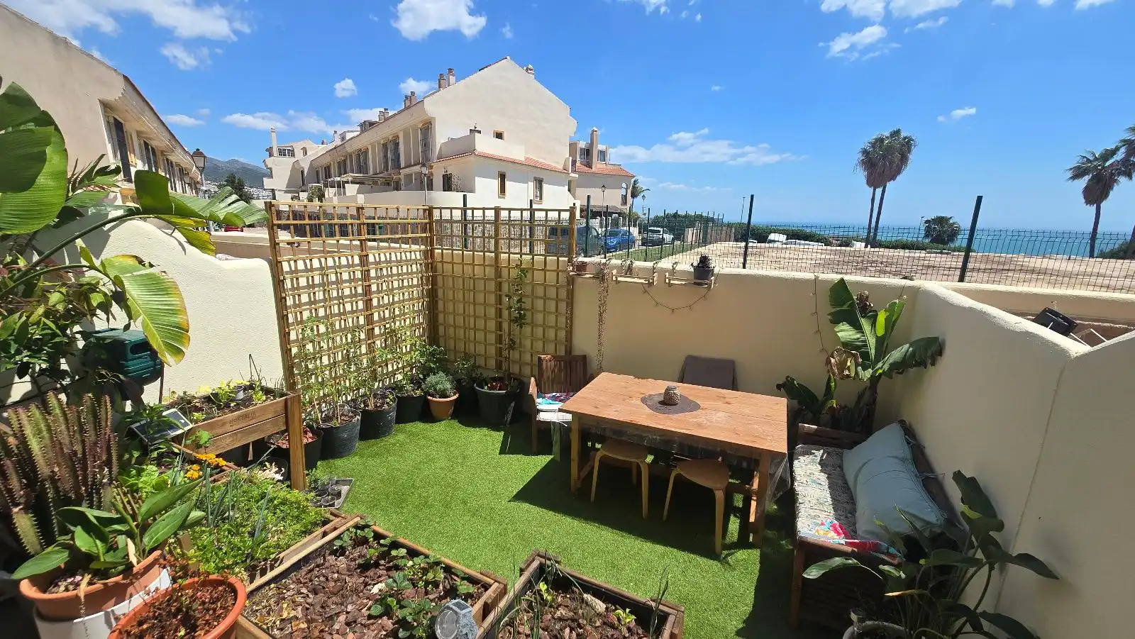 Terrassa de Casa adosada en venda en Benalmádena amb Piscina, Moblat i Piscina comunitària