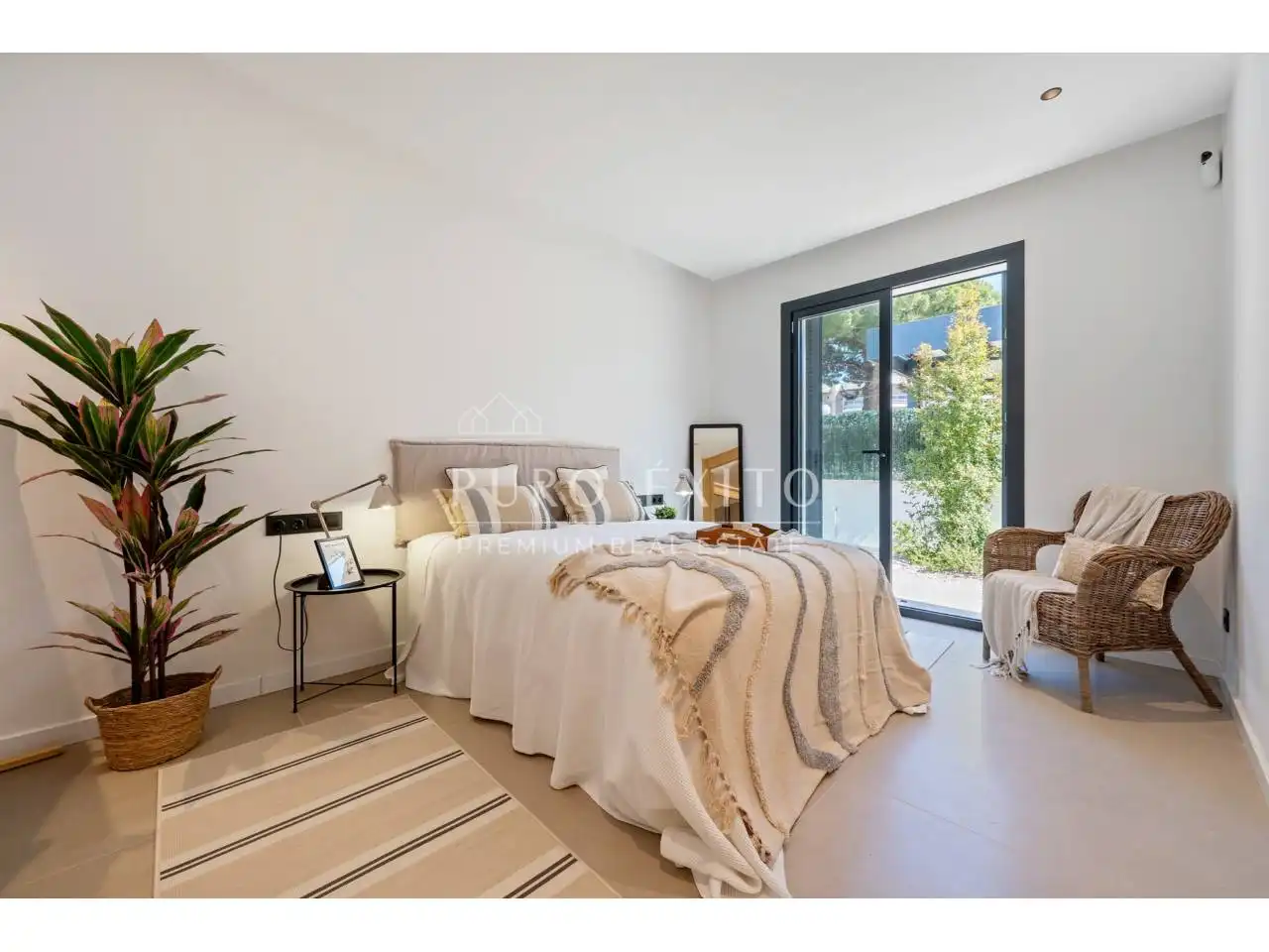 Bedroom of Houses for sale in Cambrils  with Air Conditioner, Private garden and Terrace