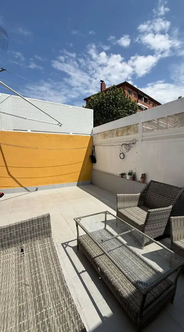 Terrassa de Casa adosada en venda en Cornellà de Llobregat amb Aire condicionat, Calefacció i Terrassa