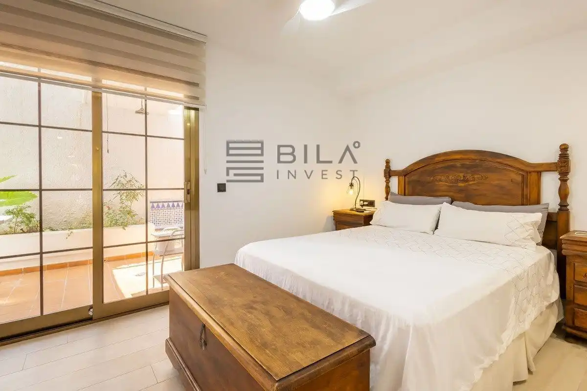 Habitación de Dúplex en venta en Fuengirola con Aire acondicionado, Terraza y Piscina