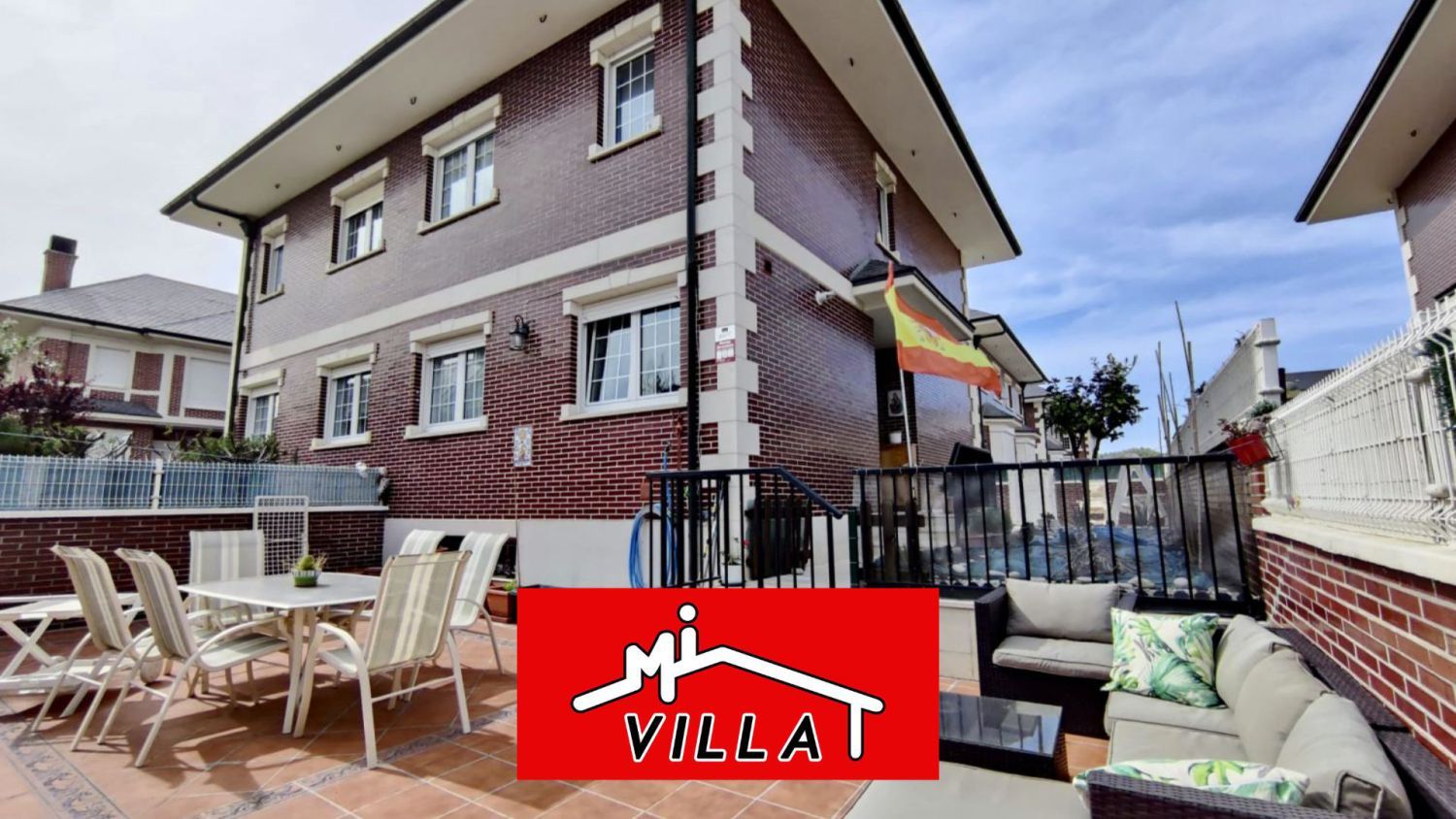 Vista exterior de Casa o chalet en venta en Laredo con Terraza, Amueblado y Balcón