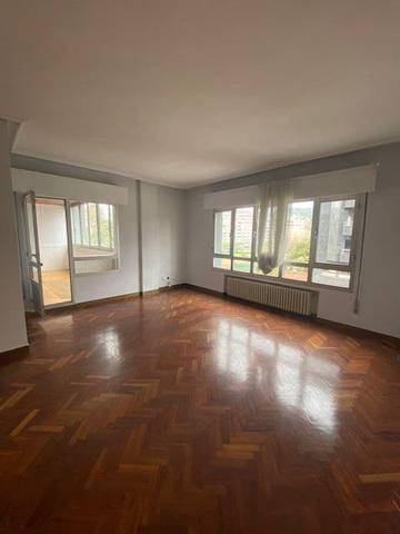 Piso en Alquiler en Plaza de América