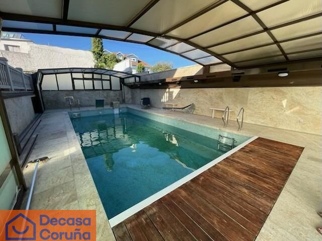 Piscina de Casa o xalet en venda en  Madrid Capital amb Jardí privat, Terrassa i Traster