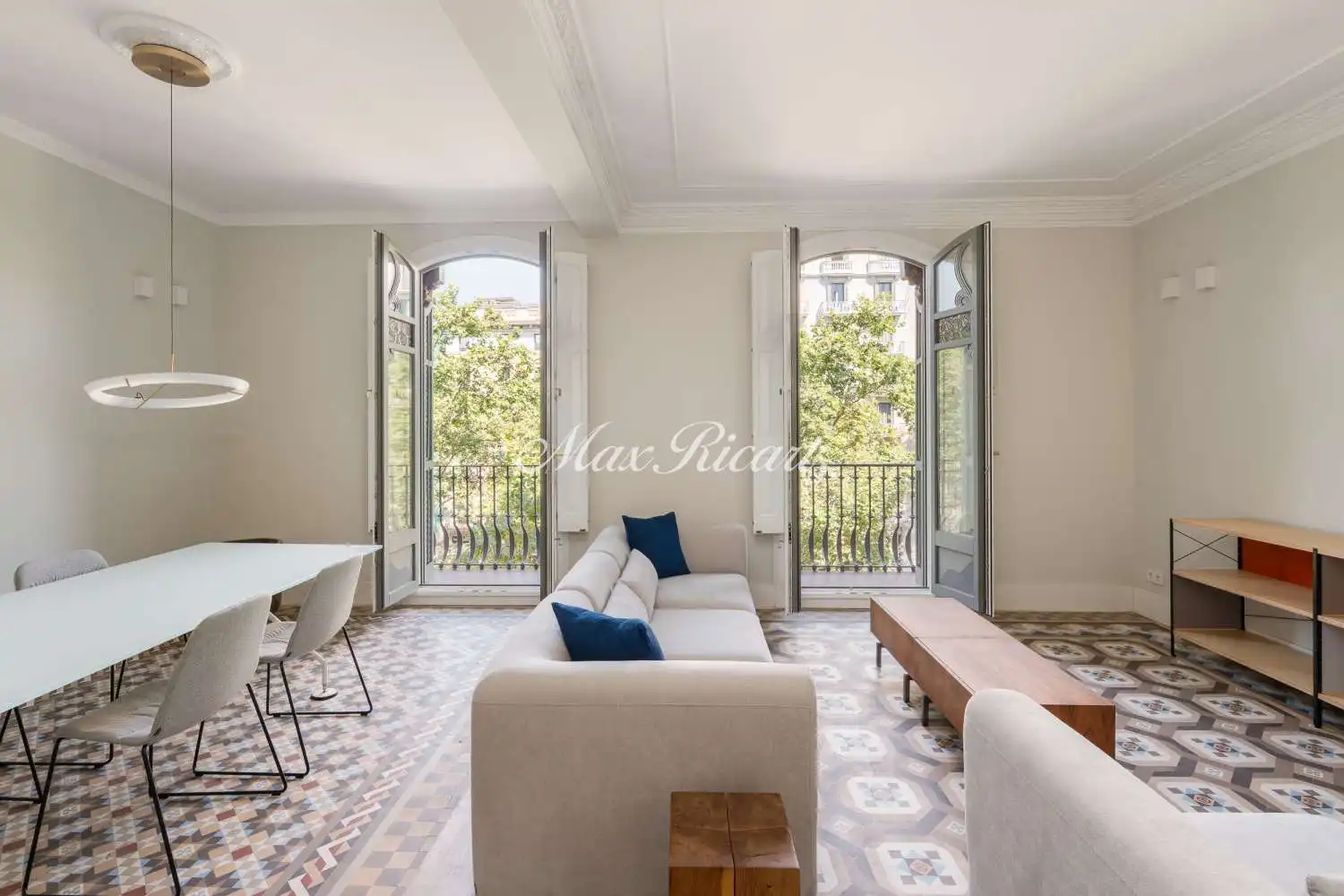Living room of Flat for rent in Barcelona  with Air Conditioner, Heating and Storage room