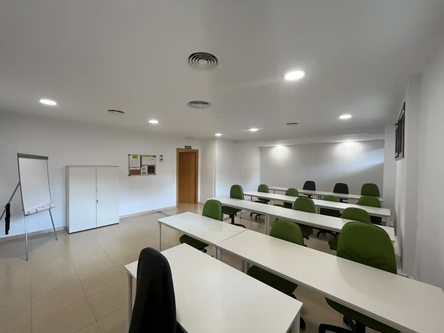Local de alquiler en Girona con Aire acondicionado, Calefacción y Alarma