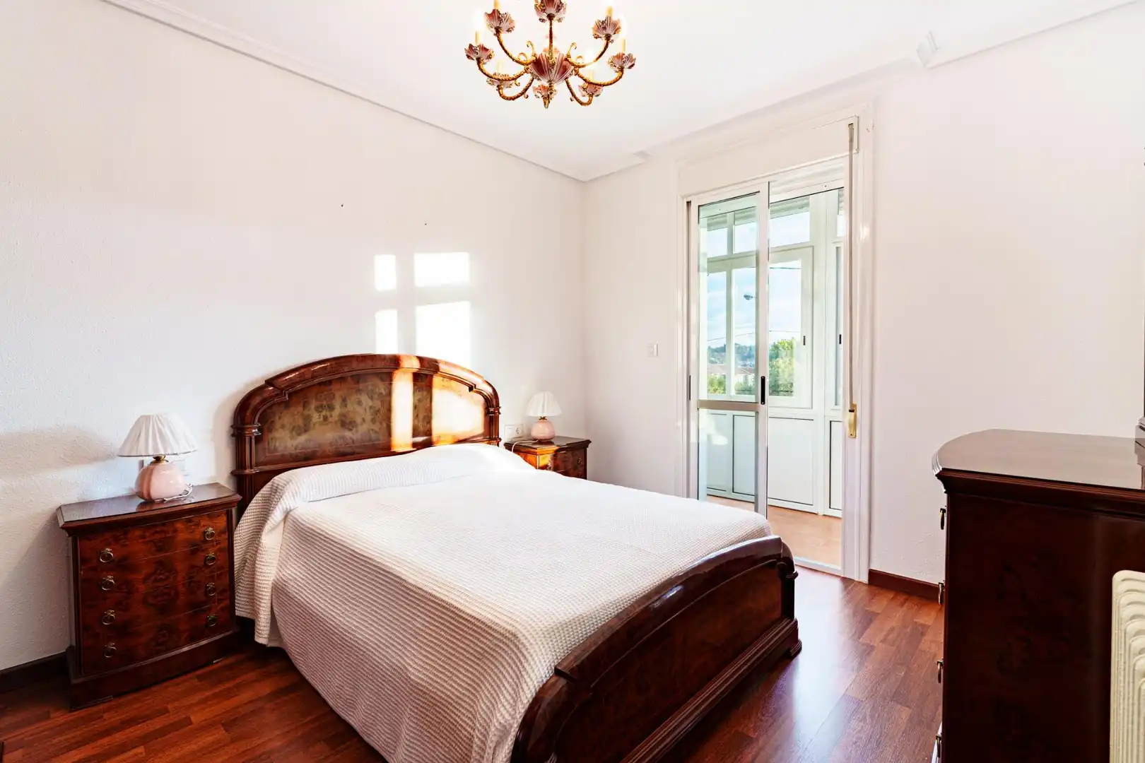 Habitación de Casa o chalet en venta en Ourense Capital  con Calefacción, Jardín privado y Balcón