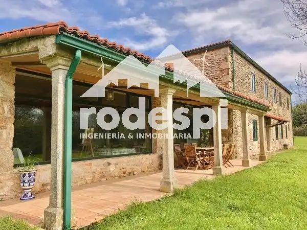 Jardí de Casa o xalet en venda en Curtis amb Calefacció, Traster i Piscina