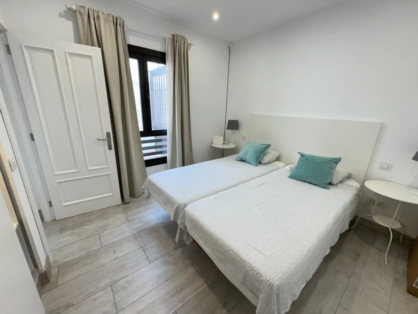 Schlafzimmer von Wohnung zum Verkauf in Tías mit Klimaanlage, Möbliert und Gemeinschaftspool