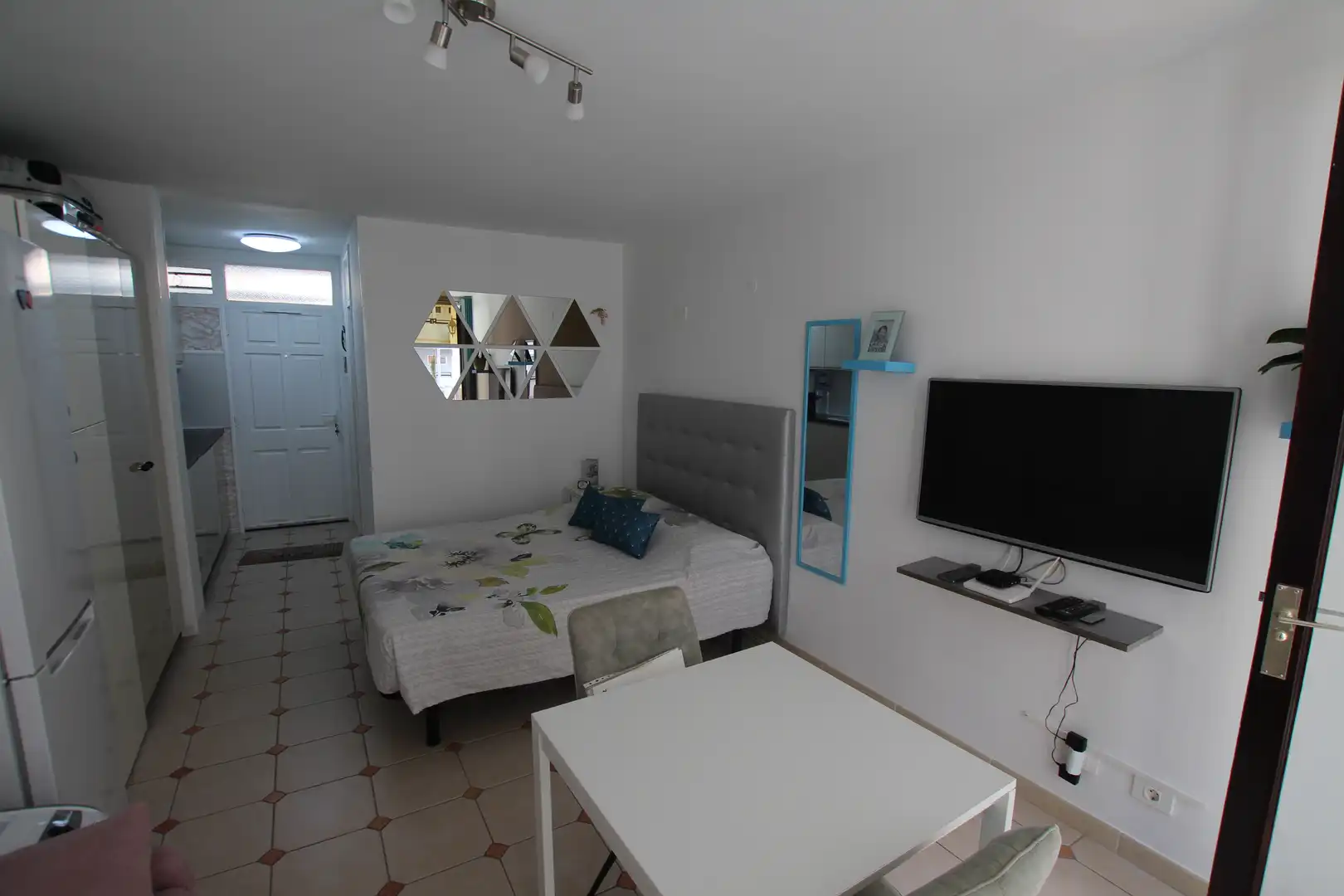 Habitación de Apartamento en venta en Adeje con Terraza, Amueblado y Piscina comunitaria