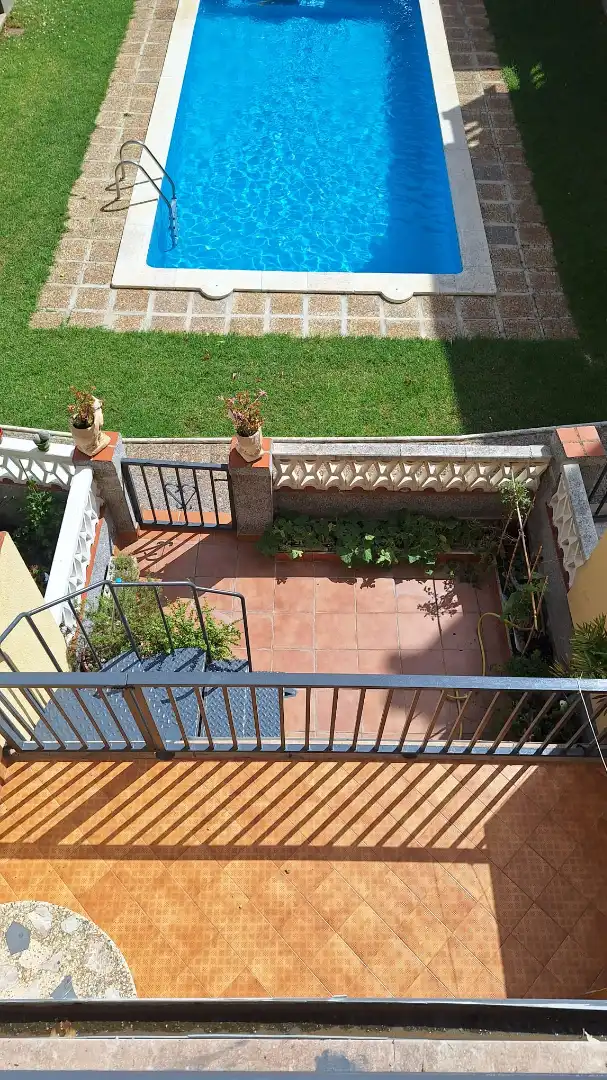 Terrasse von Einfamilien-Reihenhaus zum Verkauf in Torredembarra mit Heizung, Privatgarten und Terrasse